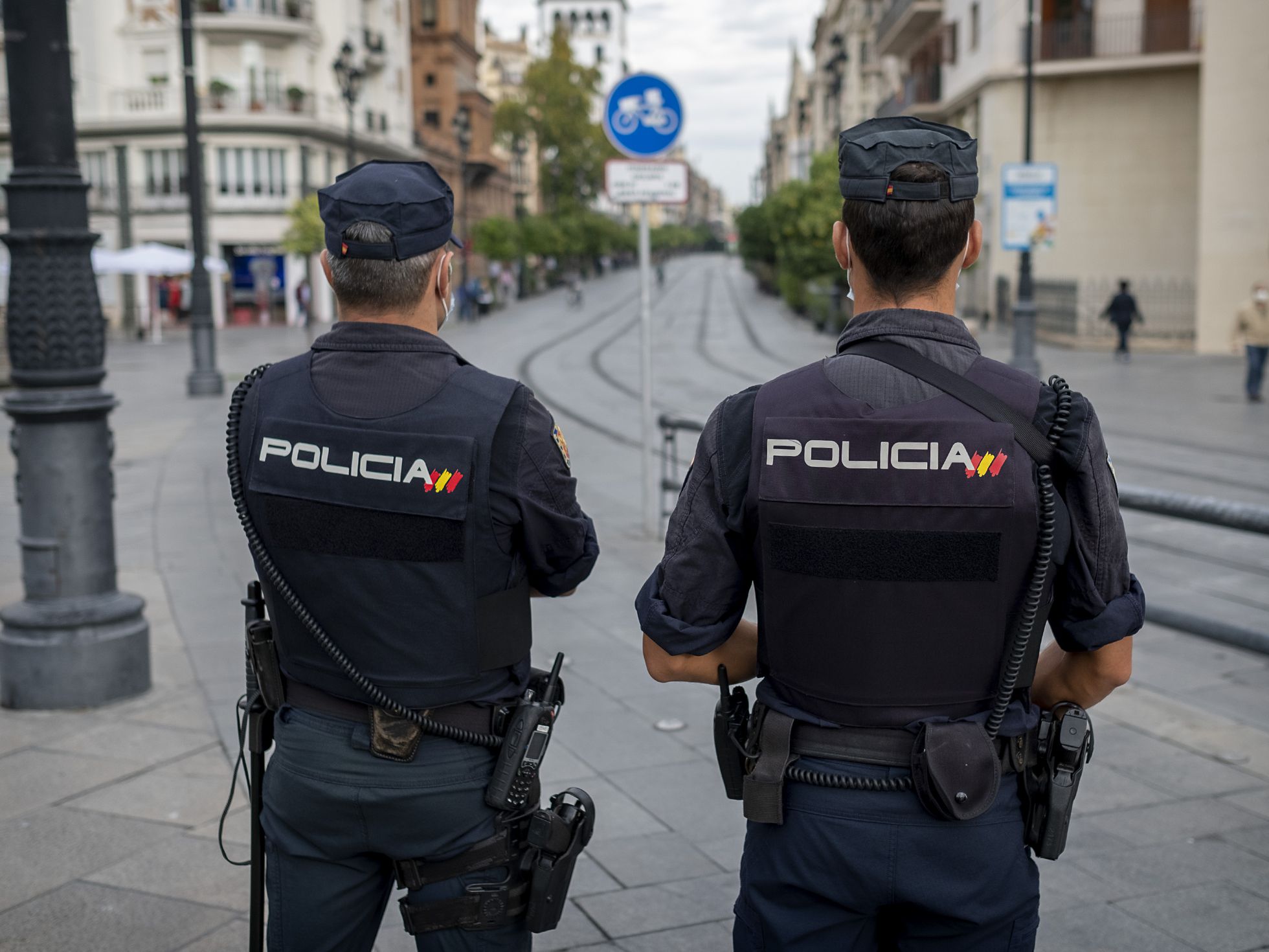 Sevilla/03-11-2020: Agentes de policía nacional en el centro de Sevilla, durante labores rutinarias de vigilancia.
FOTO: PACO PUENTES/EL PAIS