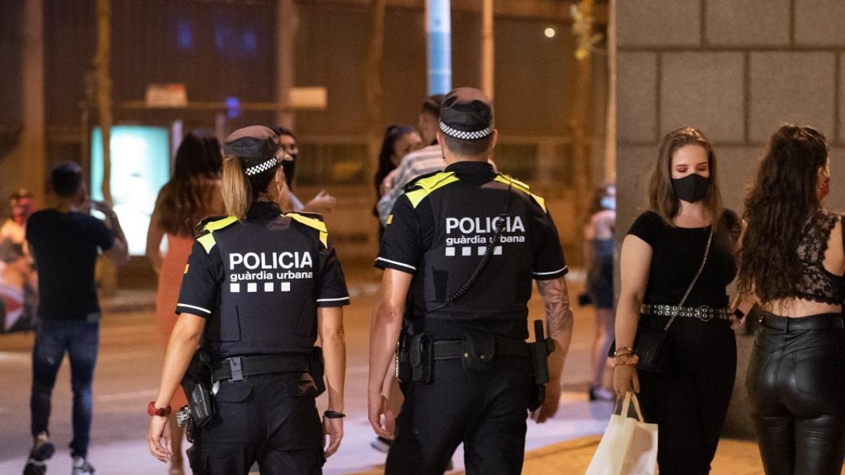 Discriminación lingüística en Barcelona: Anulan una prueba selectiva en la Guardia Urbana por impedir que el aspirante usara el castellano.